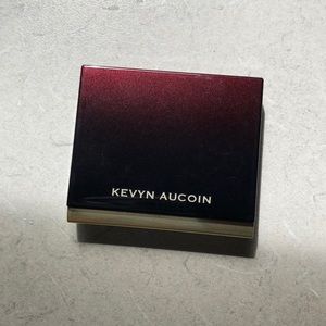 Kevyn Aucoin sculpting powder contour medium